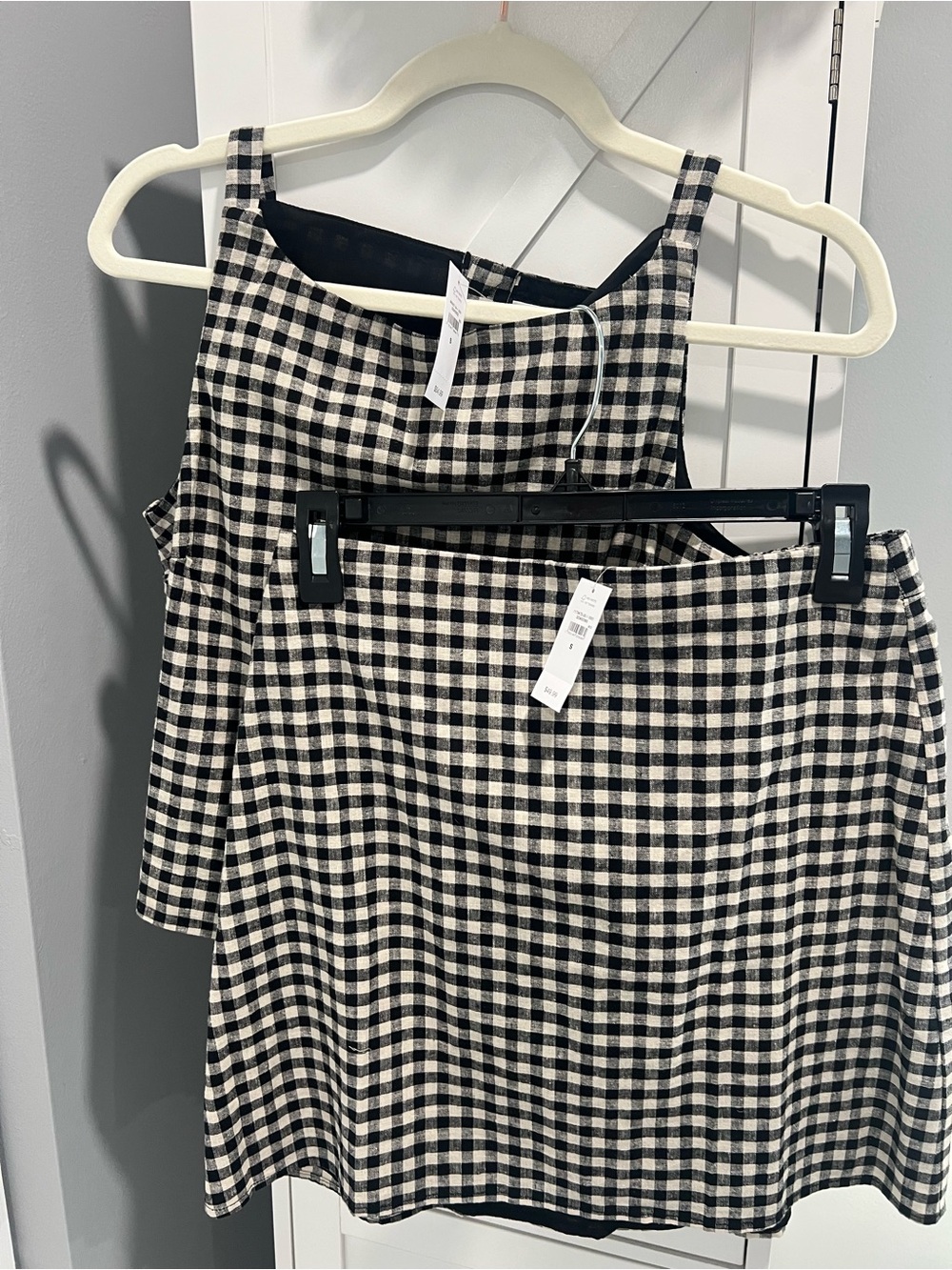 GAP Black and White Gingham Square-Neck Camisole - Picture 7 of 8